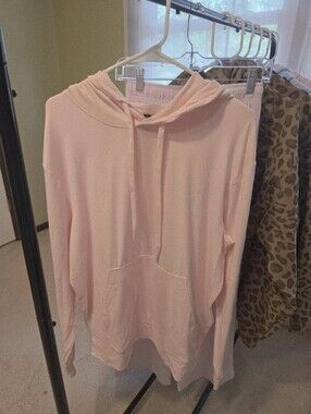 Comfrt Allday Jersey Hoodie Cherry Blossom Medium NWOT
